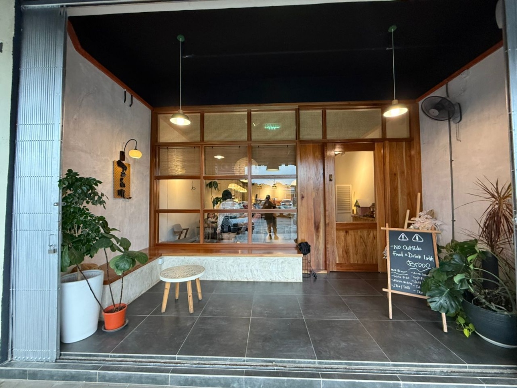 Kokaki Cafe storefront